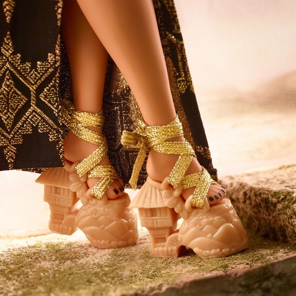 Creations Exclusive-Barbie Signature-Barbie Styled by Design Doll 2 NIB - Picture 6 of 16